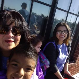 Meet your Posher, Gloria